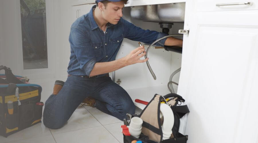 Professional Leak Detection Services in Stockland, IL